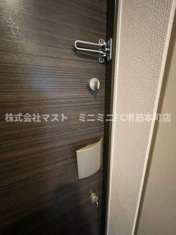 大阪市中央区東高麗橋の賃貸マンションの玄関