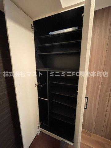 大阪市中央区東高麗橋の賃貸マンションの収納