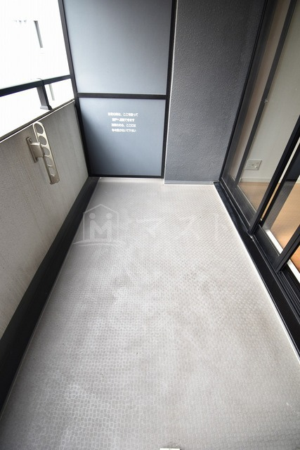 大阪市中央区本町橋の賃貸マンションのバルコニー