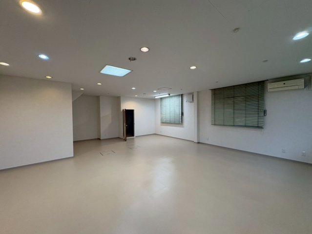 伊勢原市伊勢原３丁目の店舗事務所の内装
