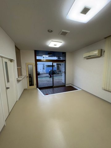伊勢原市伊勢原３丁目の店舗事務所の内装
