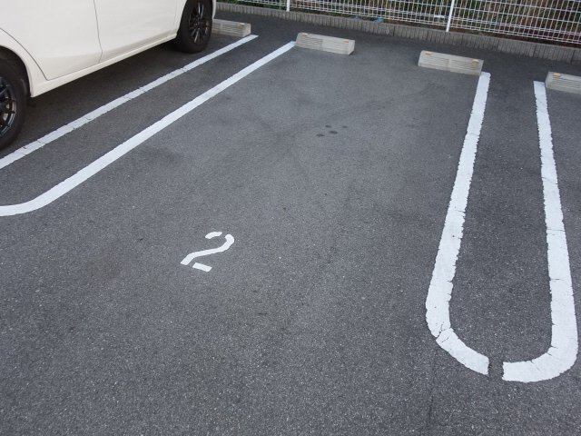 シャーメゾン福田の駐車場