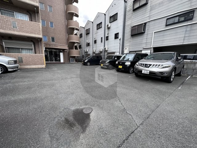 Grace Courtの駐車場