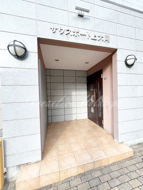 サウスポート上大岡の外観