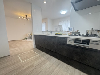 【キッチン】 | 糸満市西崎町（全2棟）ラストA号棟 | A号棟　使いやすいシステムキッチン♪