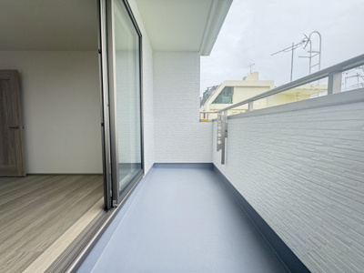 【バルコニー】 | 糸満市西崎町（全2棟）ラストA号棟 | A号棟　インナーバルコニー♪