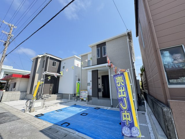 糸満市西崎町（全2棟）ラストA号棟の外観|A号棟　並列駐車3台可♪