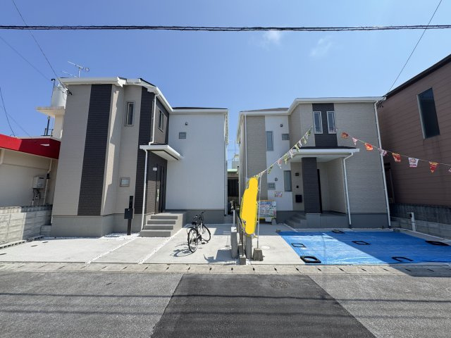 糸満市西崎町（全2棟）ラストA号棟の外観|A号棟　並列駐車3台可♪