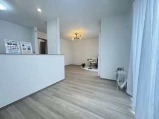 【居間・リビング】 | 糸満市西崎町（全2棟）ラストA号棟 | A号棟　LDK16帖♪