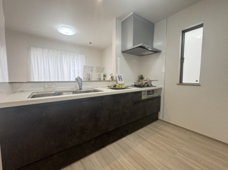 【キッチン】 | 糸満市西崎町（全2棟）ラストA号棟 | A号棟　使いやすいシステムキッチン♪