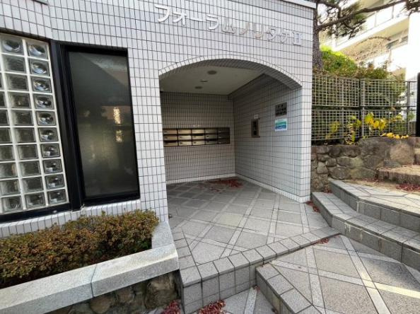 フォーラムノリタケ２番館のエントランス