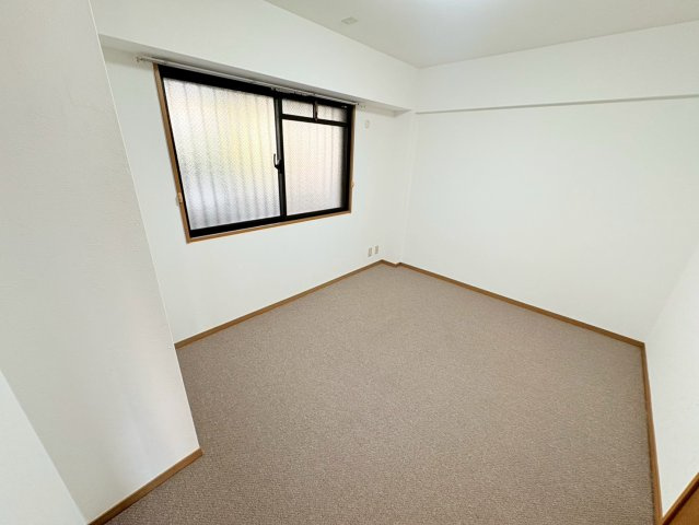 フォーラムノリタケ２番館の居間・リビング