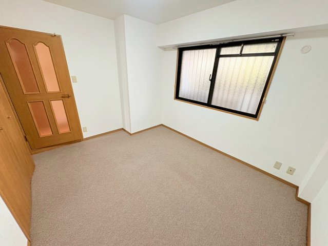 フォーラムノリタケ２番館の居間・リビング