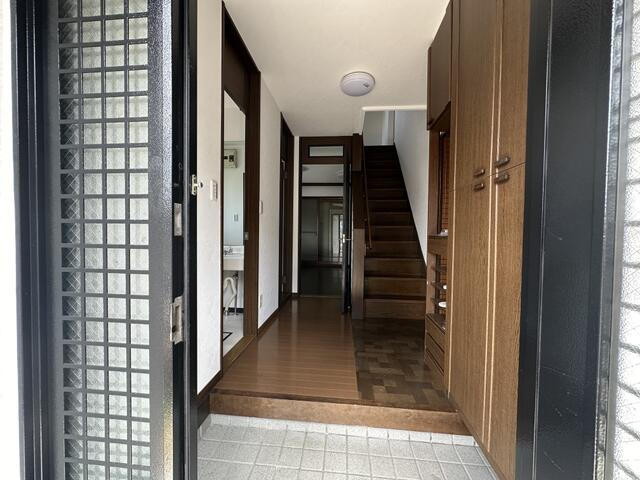 川崎市多摩区菅北浦３丁目の一戸建ての玄関