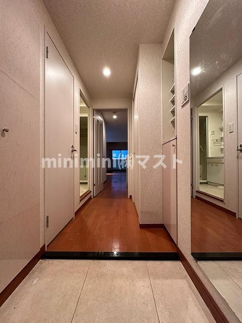 アスリート御堂筋本町の玄関