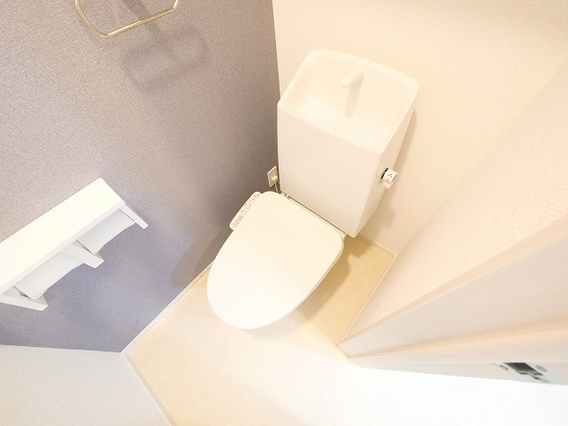 セレノ生駒Ⅱのトイレ|ゆったりとした空間のトイレです
