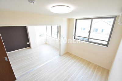 【内装】 | Lakia due