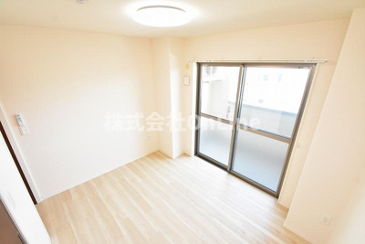 【洋室】 | Lakia due