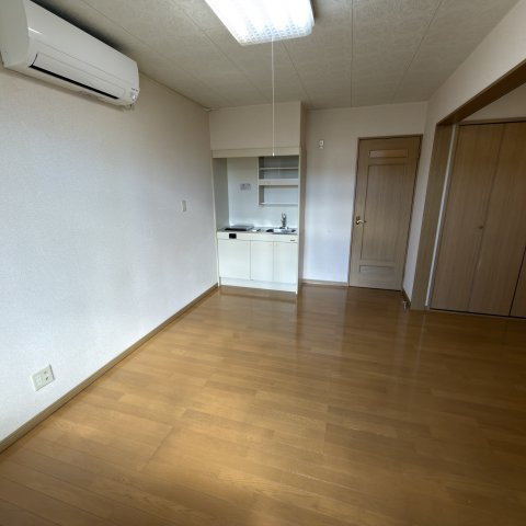 メゾンシエナⅡの居間・リビング