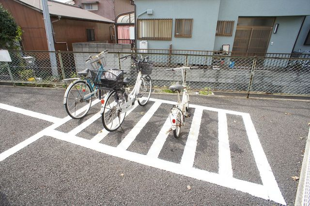 文京壱番館のその他共用部分|自転車置き場もありますよ♪