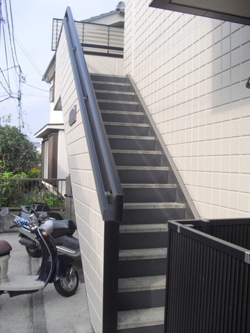 ガーデンヒルズのその他共用部分|２Ｆへの階段