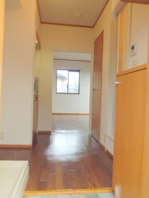 ガーデンヒルズの洋室