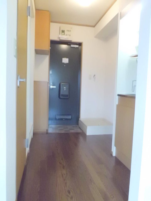 ガーデンヒルズの玄関