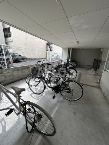 嵜本レジデンス福島のその他共用部分|嵜本レジデンス福島　駐輪場