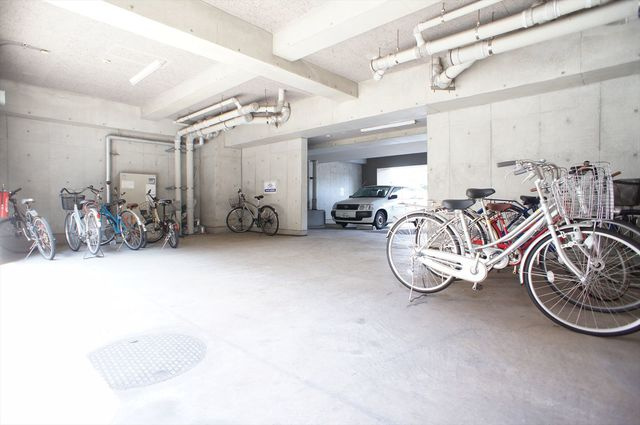 マリンパレス登戸のその他共用部分|敷地内駐輪場のあります