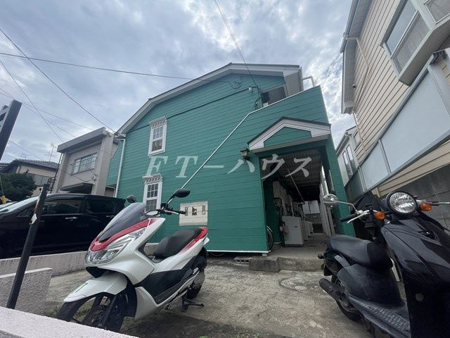 習志野市花咲１丁目のアパートの外観