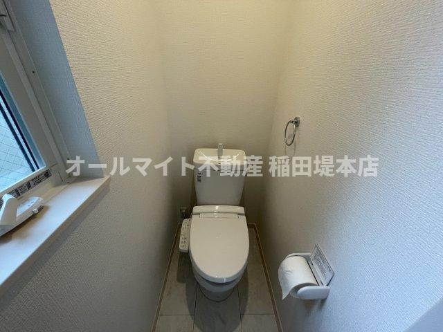 川崎市多摩区中野島６丁目の一戸建てのトイレ