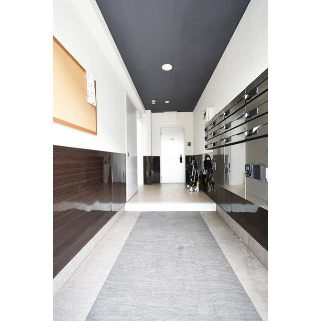 トランウエストのロビー