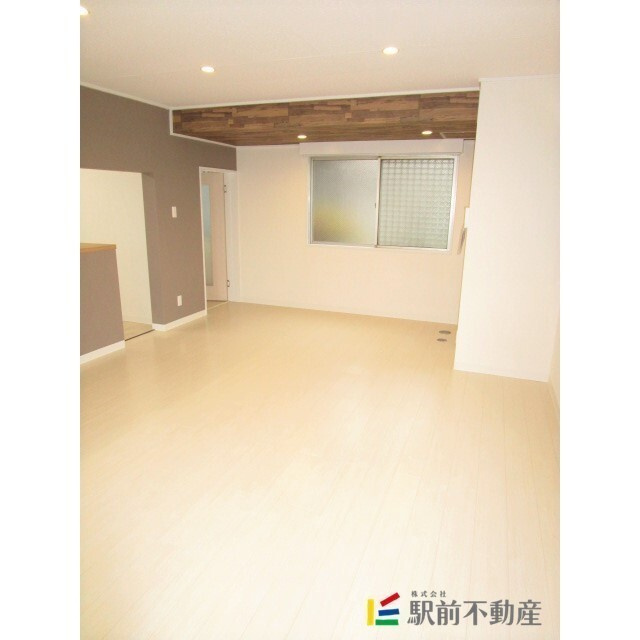 トランウエストの居間・リビング