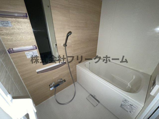 武蔵野市境南町２丁目のアパートの浴室