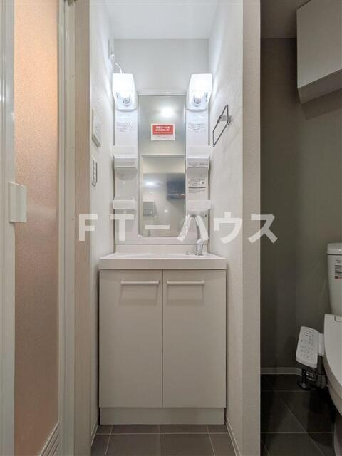 Alivis船橋Eastの洗面所