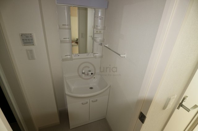 リブリ・FOR　DEAREST　灘の洗面所