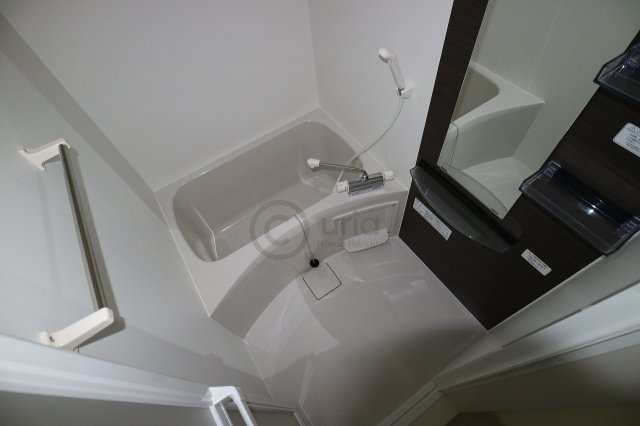 リブリ・FOR　DEAREST　灘の浴室