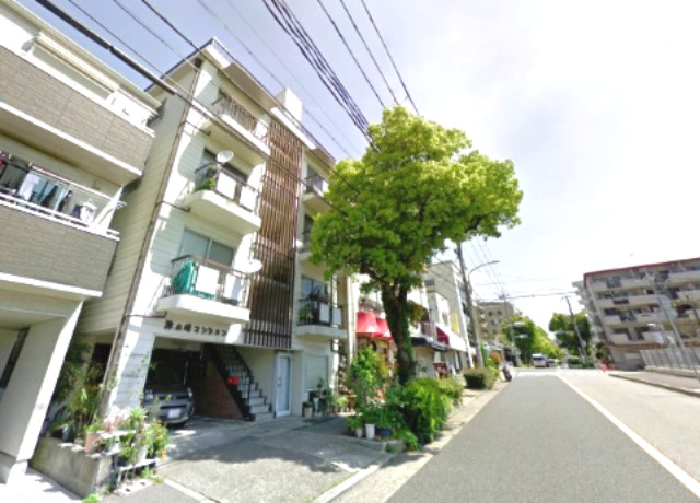 津の峰マンションの外観