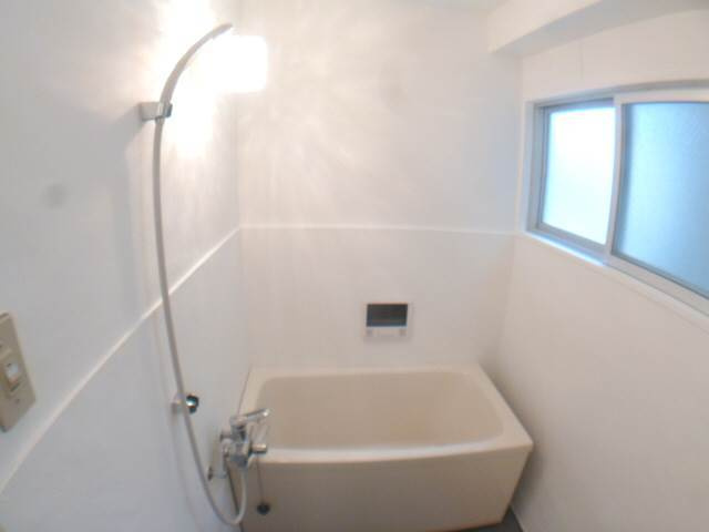 津の峰マンションの浴室