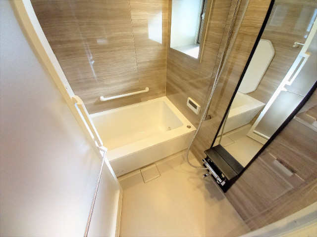 ラシュレ神戸北野の浴室