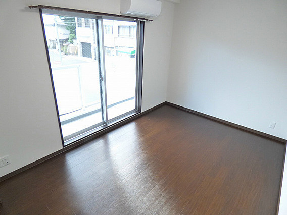 シュマンセプト神戸の洋室