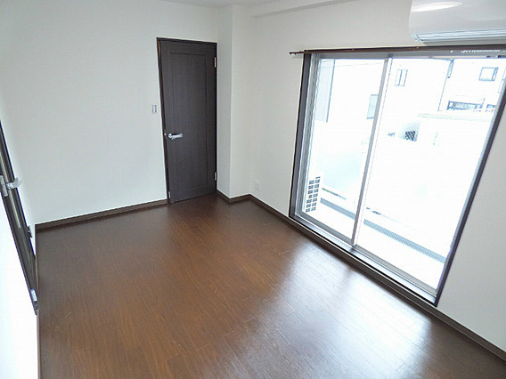 シュマンセプト神戸の洋室