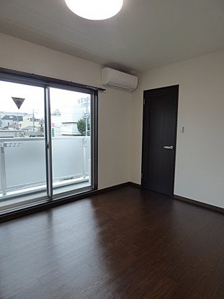 シュマンセプト神戸の洋室