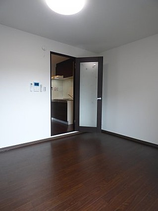 シュマンセプト神戸の洋室