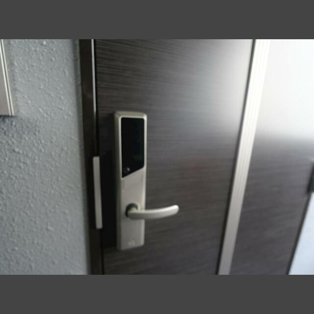 アークメゾン王子公園の玄関