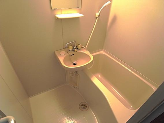 エステムコート東灘の浴室