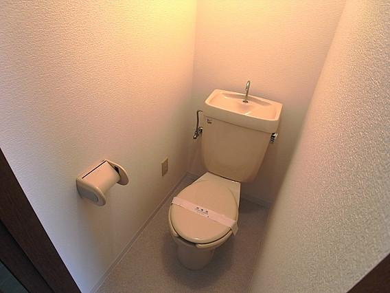 エステムコート東灘のトイレ