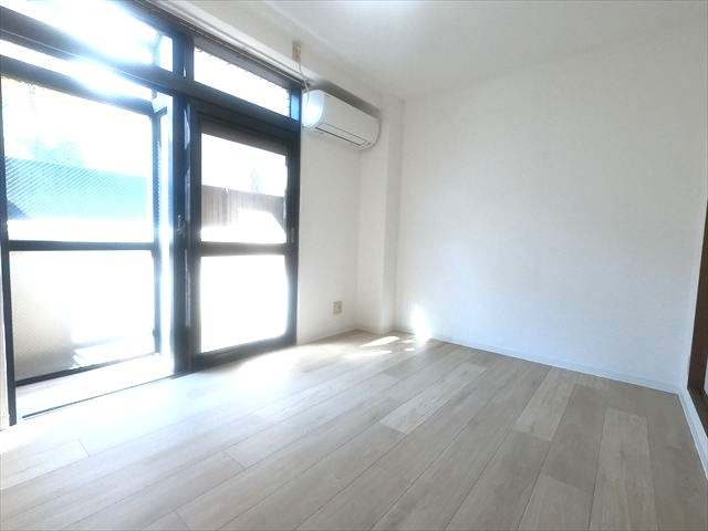 エステムコート東灘の居間・リビング