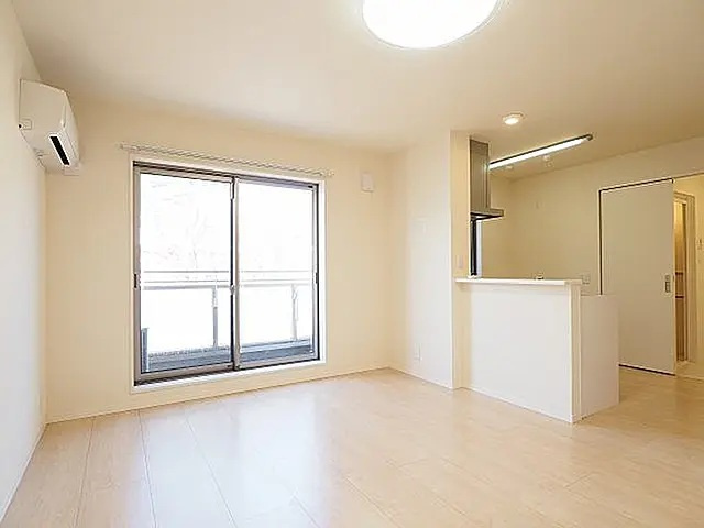 CERISE岡本（スリーズ岡本）の居間・リビング