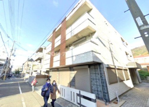 CERISE岡本（スリーズ岡本）の外観